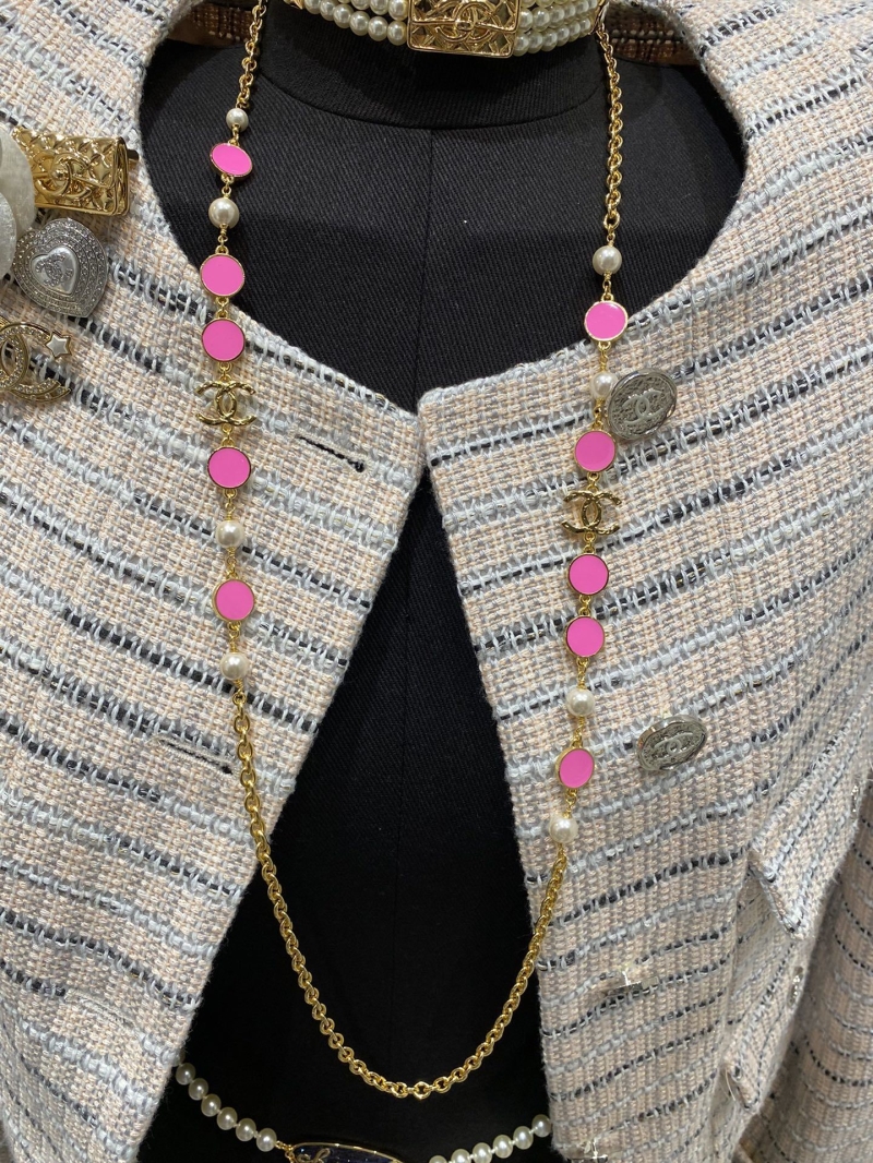 Ch**el waist chain